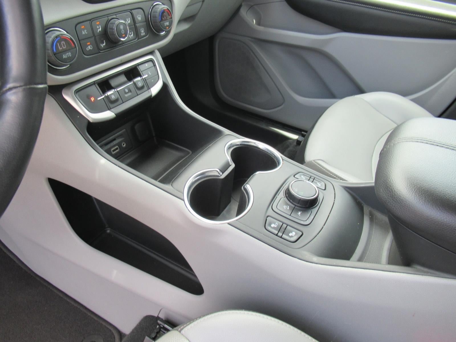 Used 2022 GMC Terrain SLT FWD image 16