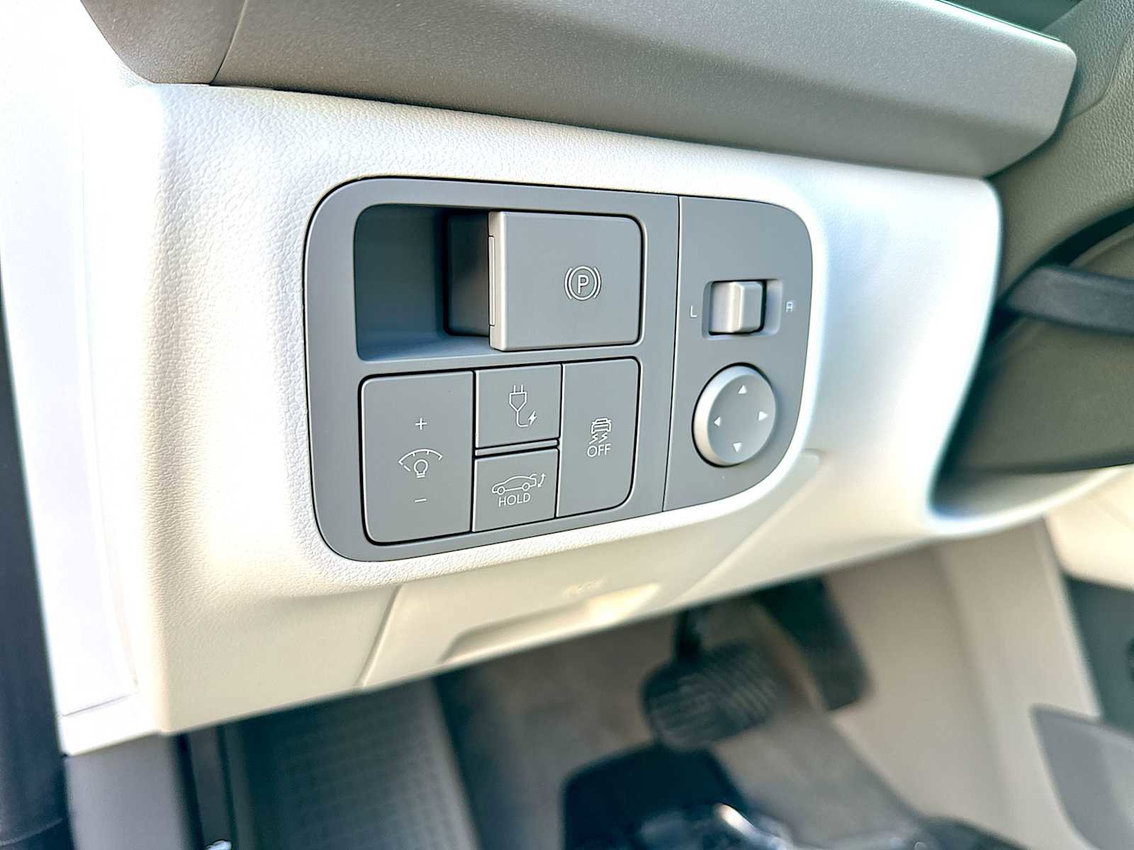 Used 2025 Hyundai Ioniq 6 SEL image 15