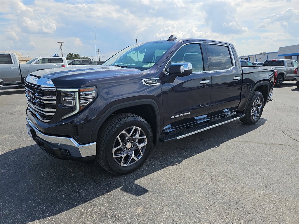 New 2026 GMC Sierra 1500 SLT w/ SLT Premium Package