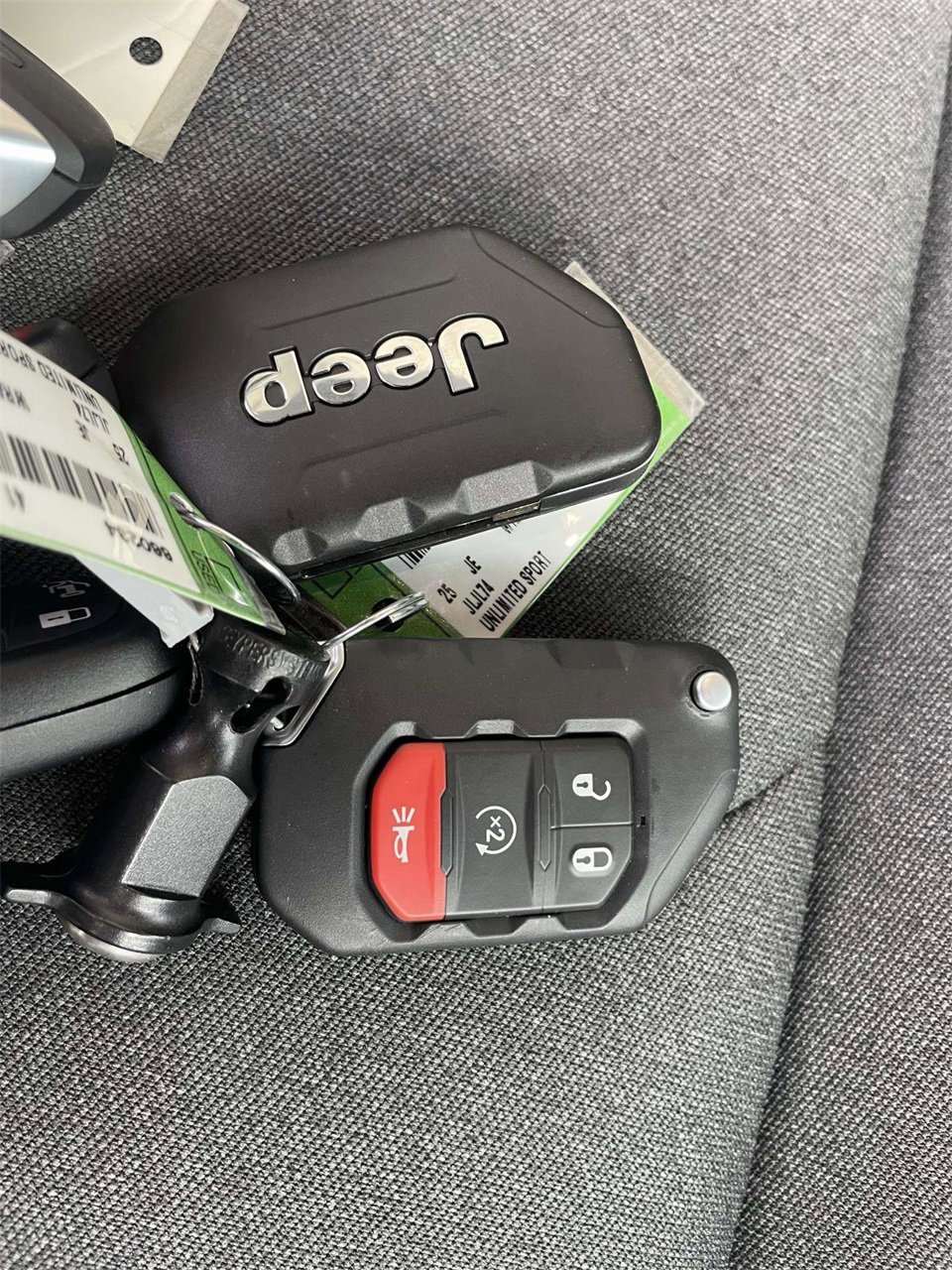 New 2025 Jeep Wrangler Sport S image 34