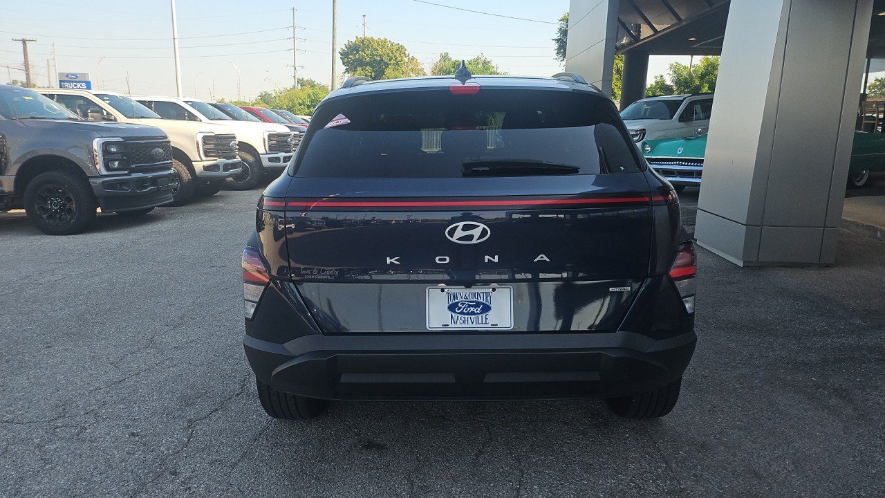 Used 2025 Hyundai Kona SEL AWD/4WD image 5