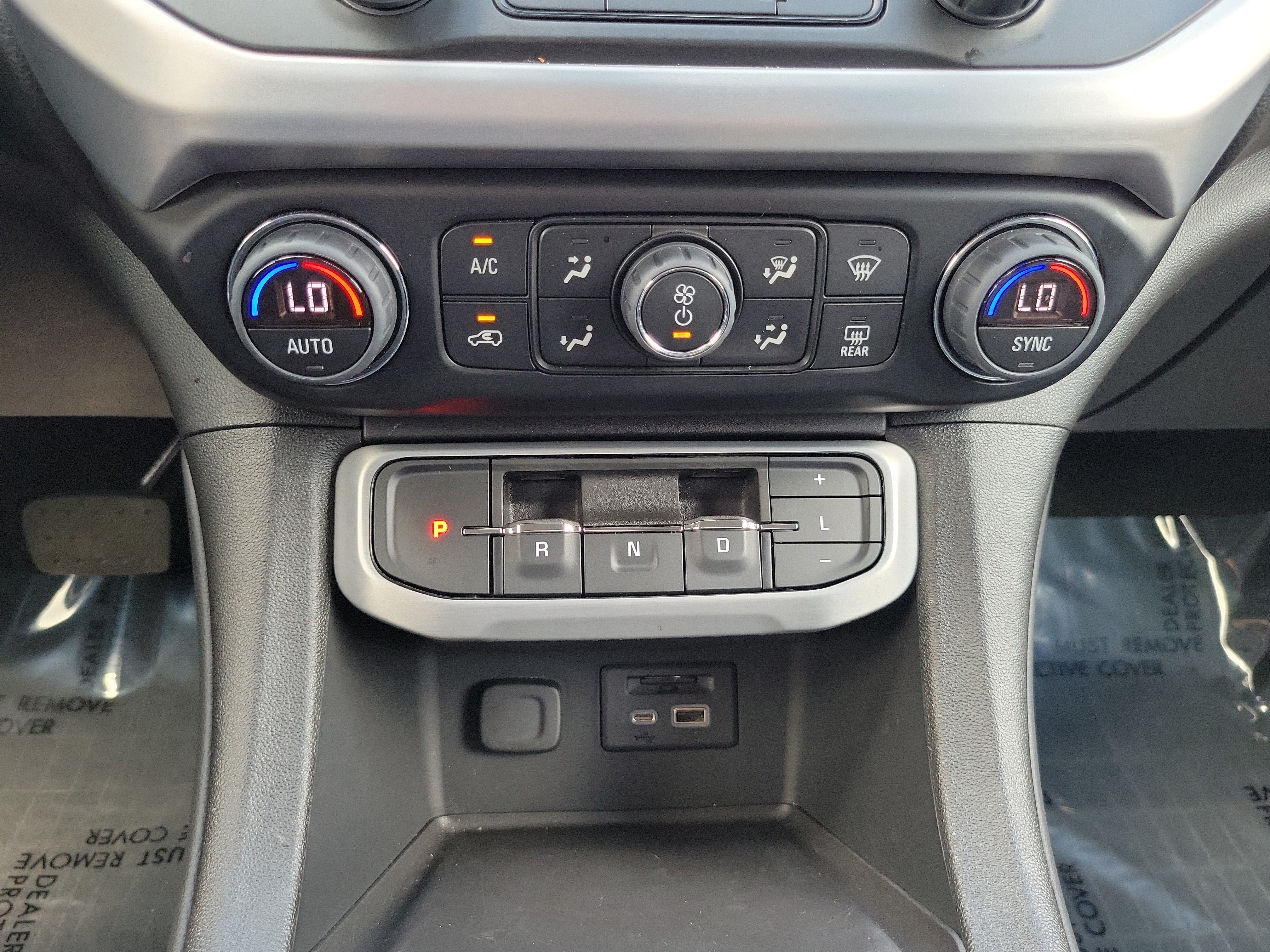 Used 2023 GMC Acadia SLT w/ Technology Package FWD image 23