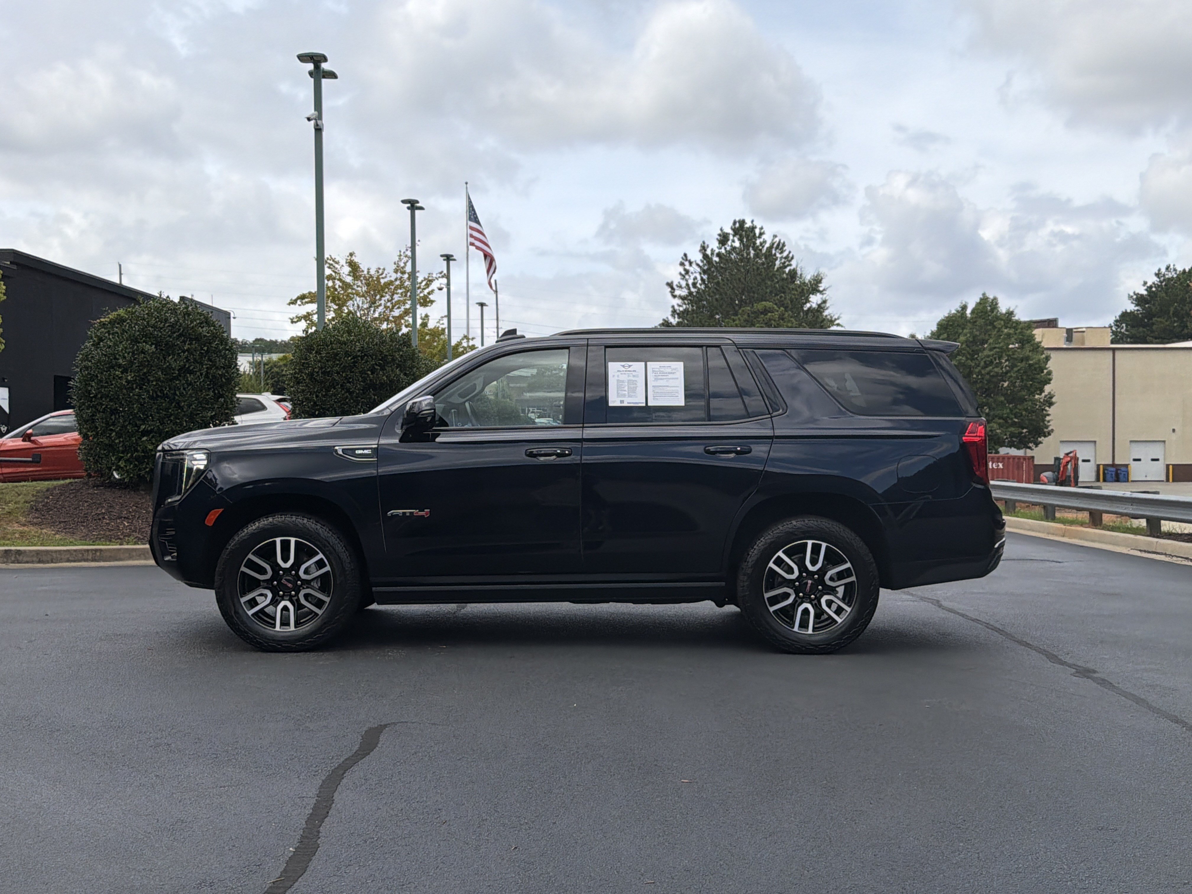 Used 2023 GMC Yukon AT4 w/ AT4 Premium Package AWD/4WD image 16