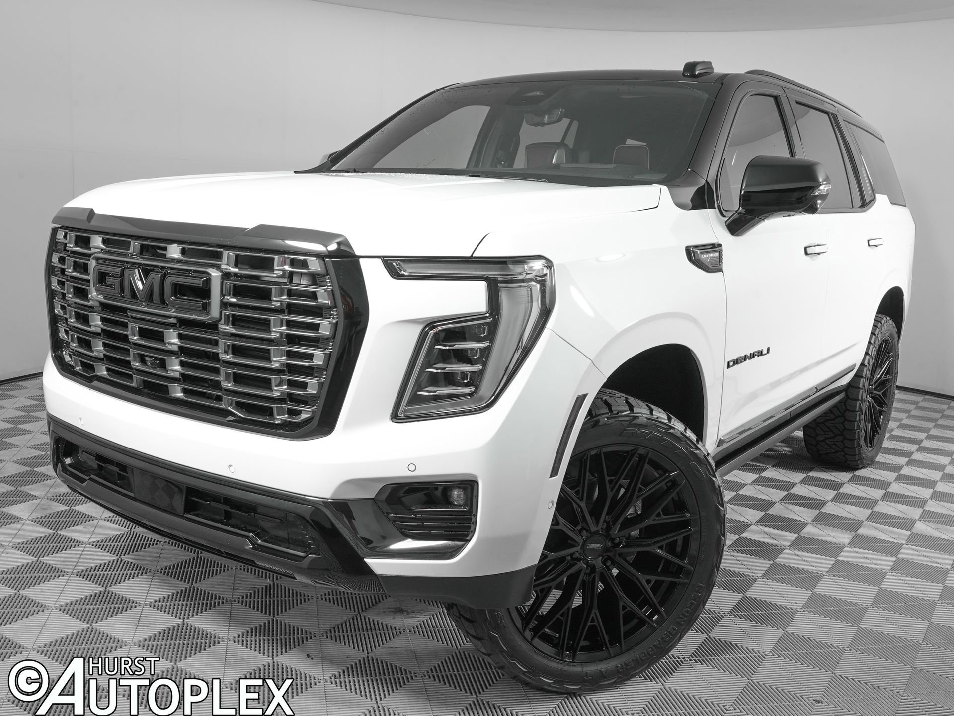 Used 2026 GMC Yukon Denali Ultimate AWD/4WD image 1