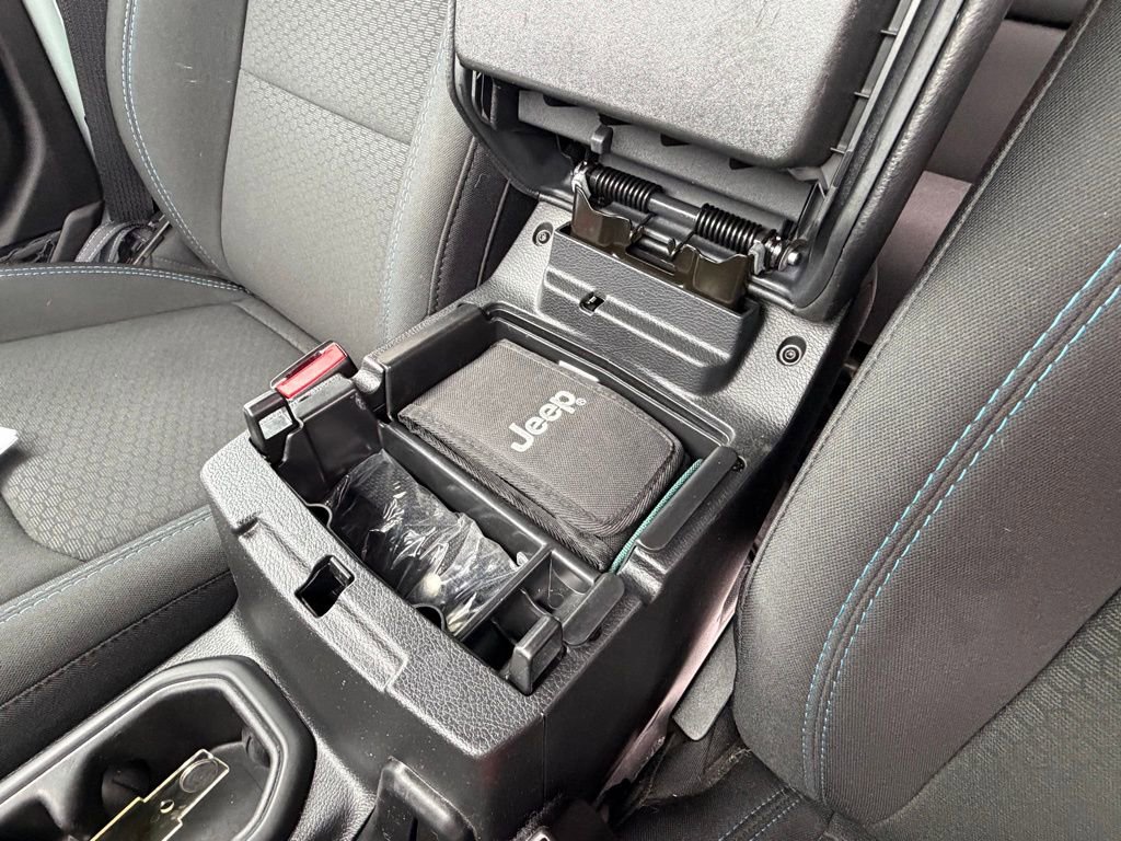 Used 2023 Jeep Wrangler Unlimited Rubicon 4xe image 29