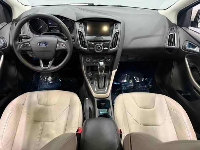 Used 2016 Ford Focus Titanium FWD image 33