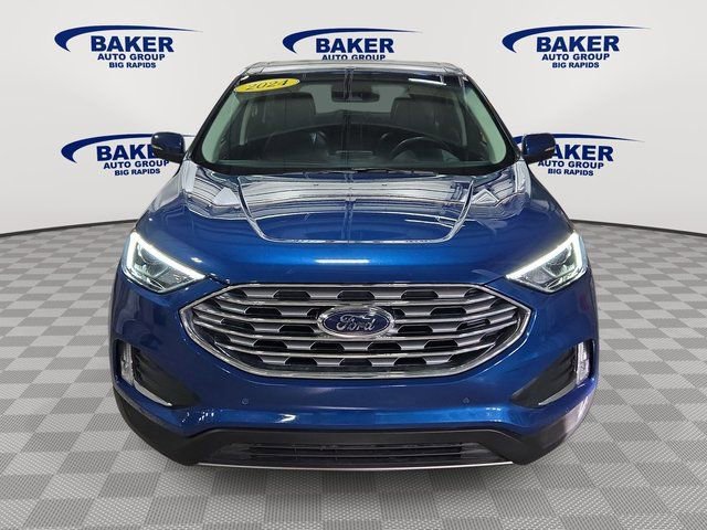 Used 2024 Ford Edge Titanium image 10