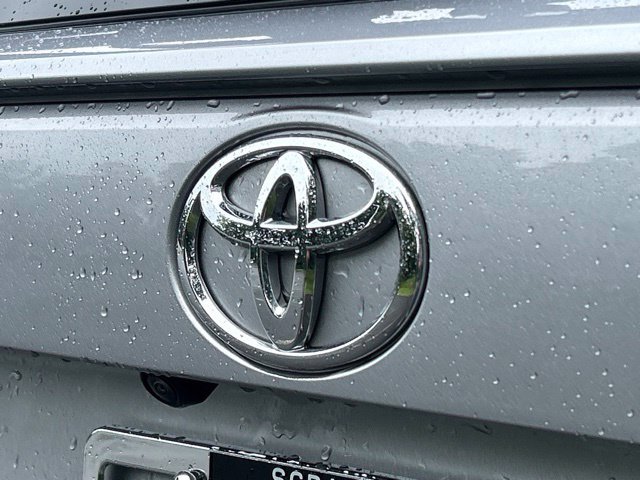 Used 2025 Toyota RAV4 XLE AWD/4WD image 8