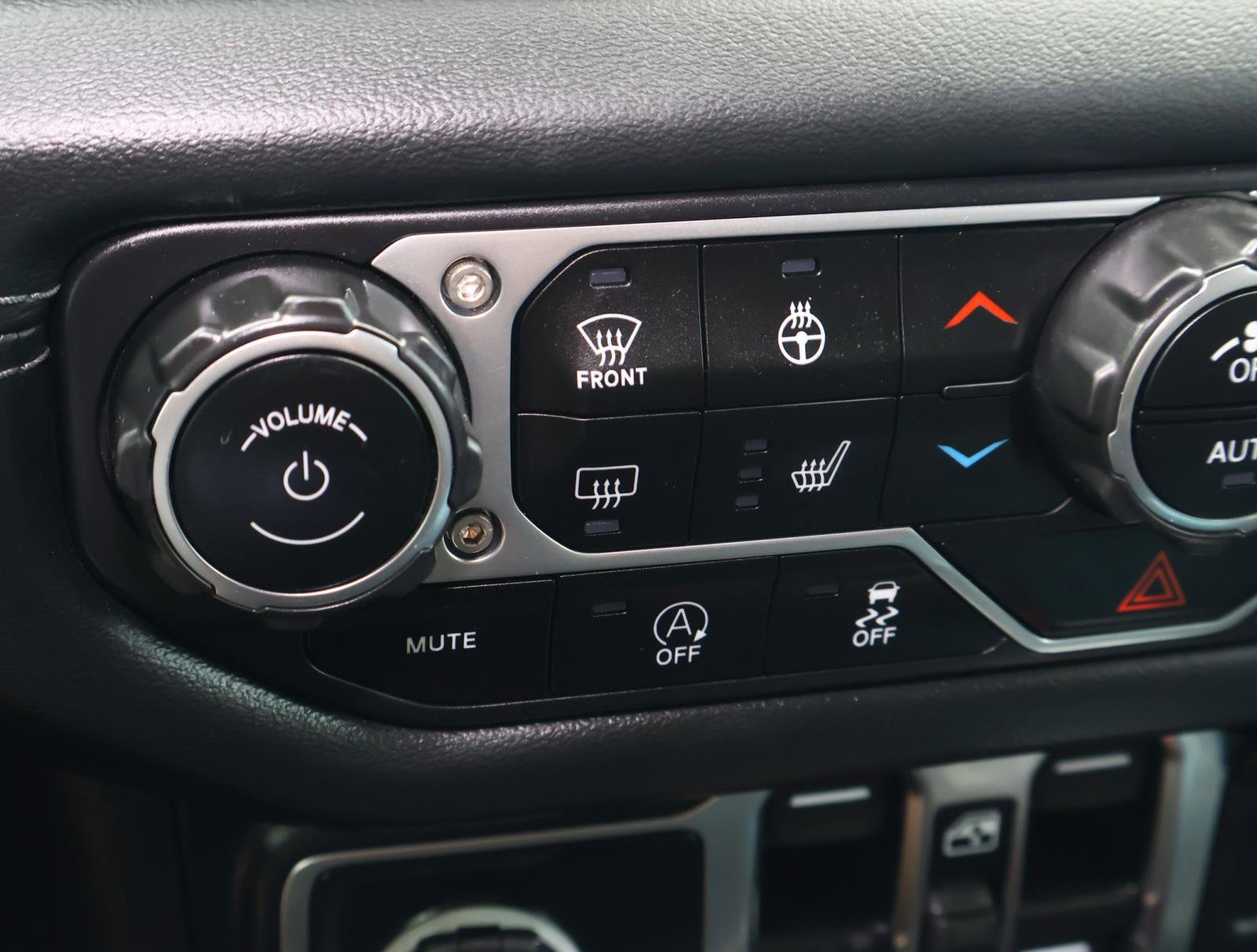 Used 2024 Jeep Wrangler Unlimited Rubicon image 30