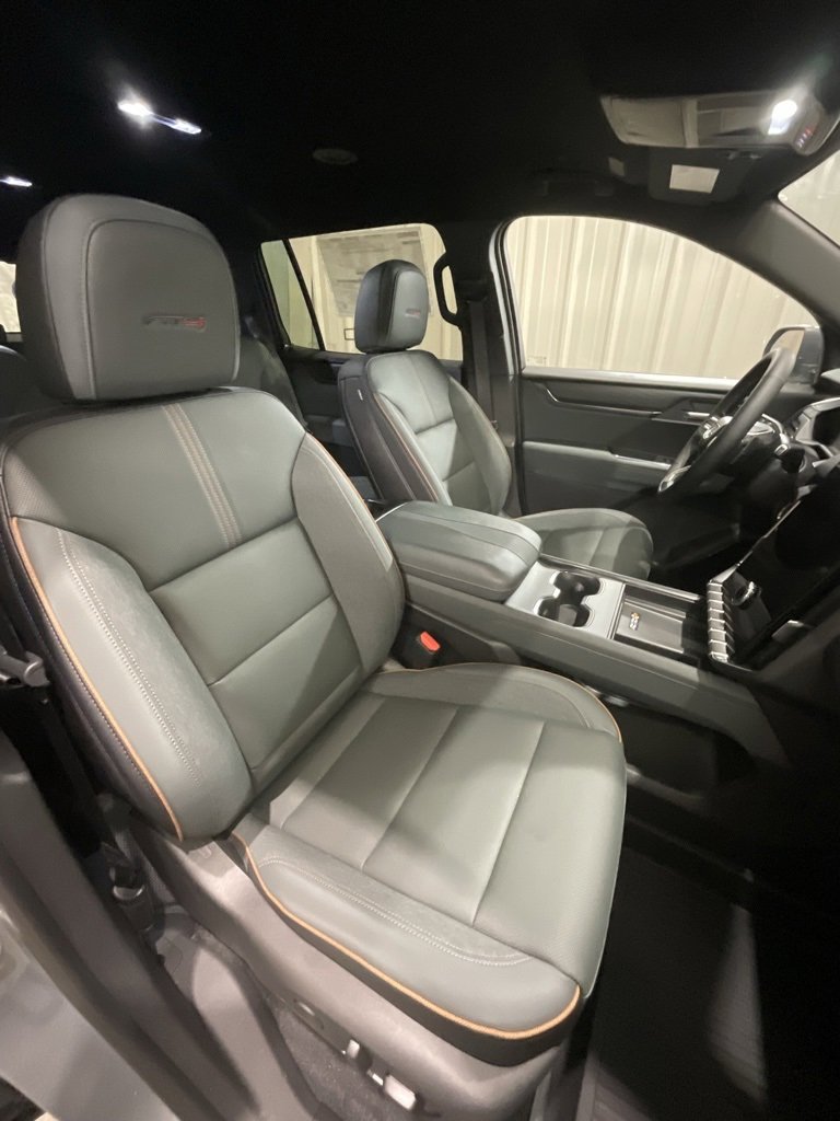 Used 2025 GMC Acadia AT4 w/ LPO, Floor Liner Package image 15