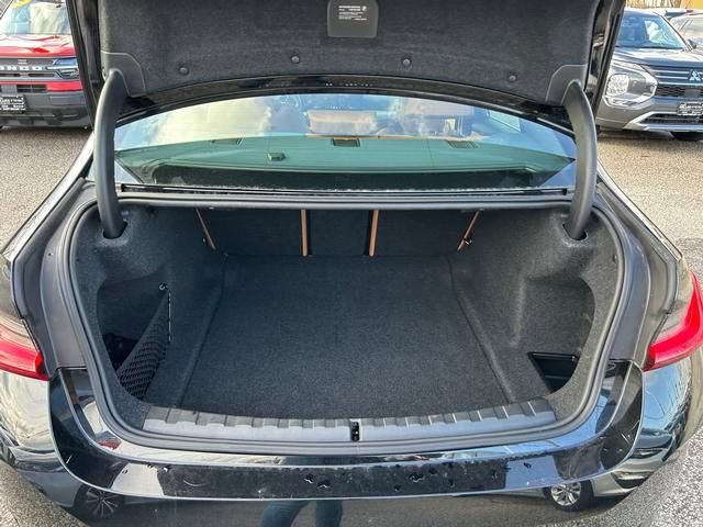 Used 2025 BMW 330i Sedan image 26