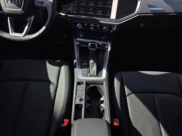 New 2025 Audi Q3 2.0T Premium w/ Convenience Package AWD/4WD image 23