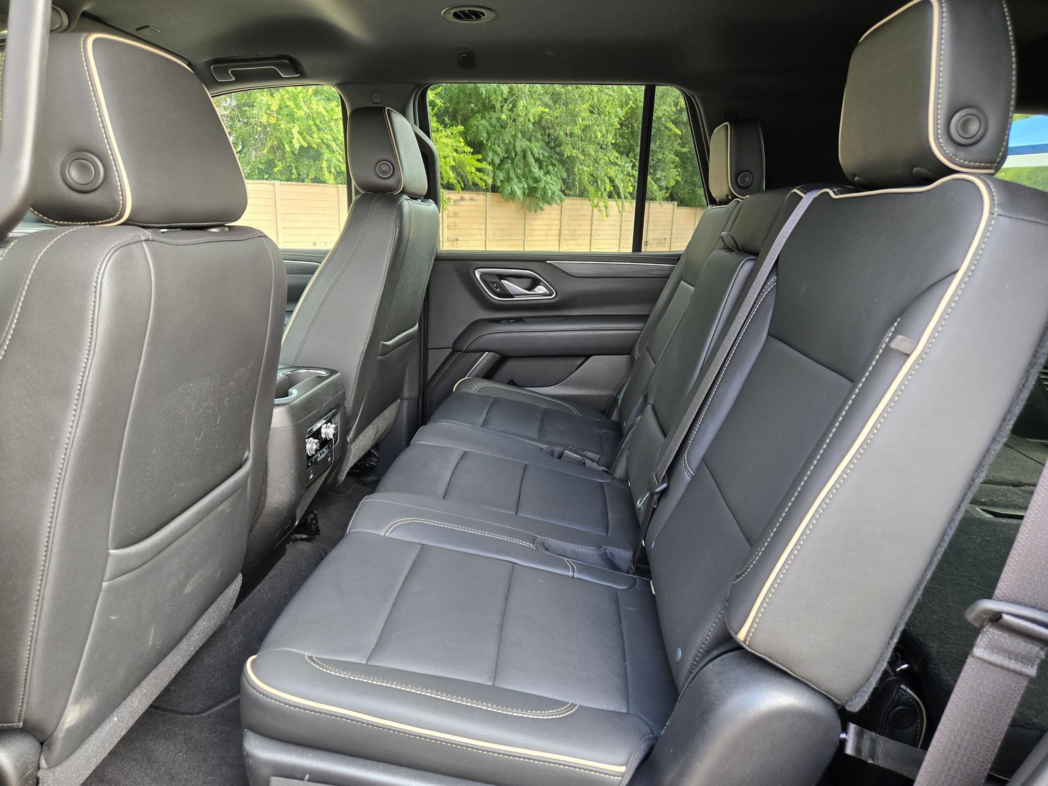 Used 2021 GMC Yukon SLT w/ SLT Luxury Package AWD/4WD image 14