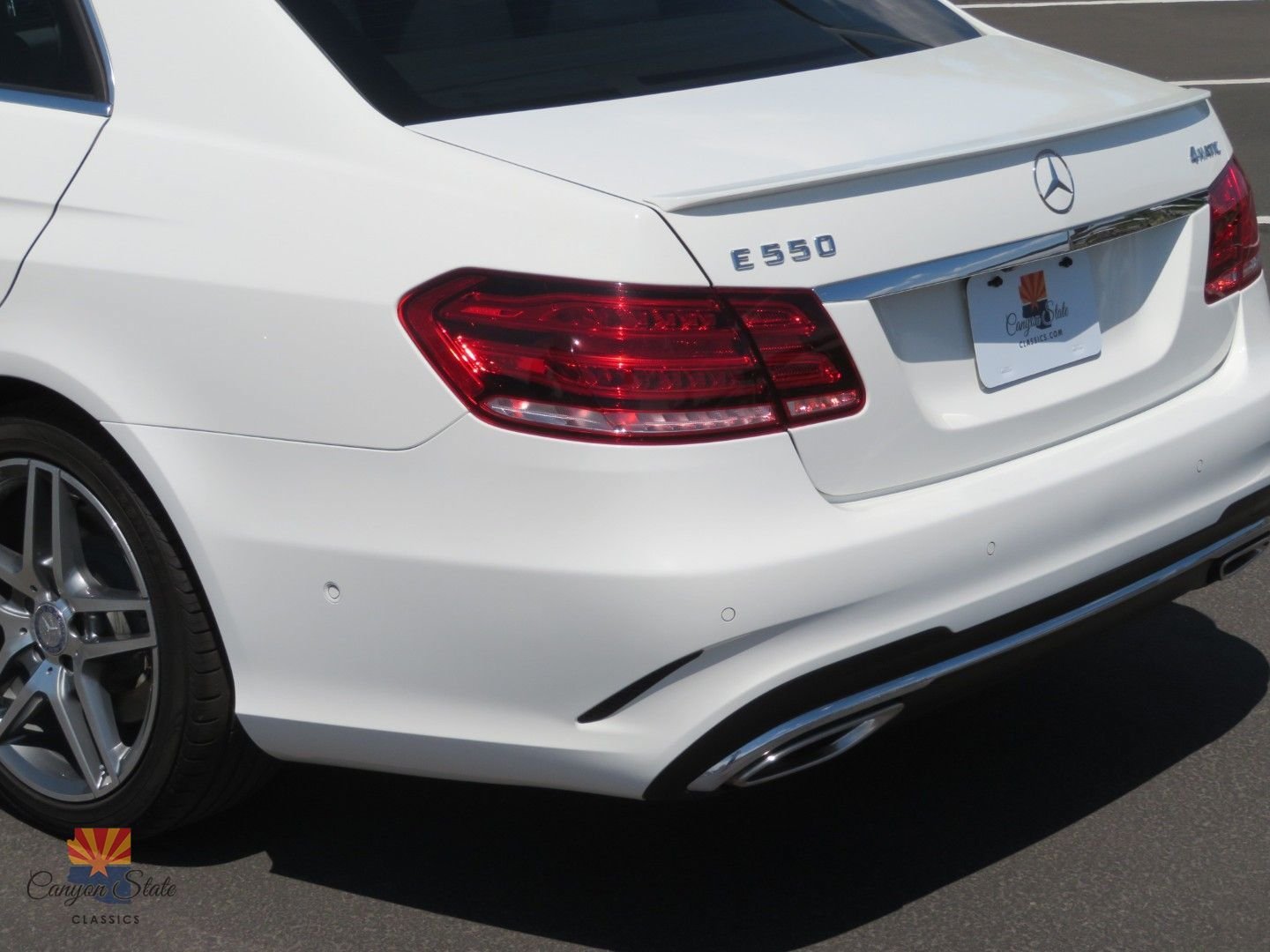 Used 2014 Mercedes-Benz E 550 4MATIC Sedan image 16
