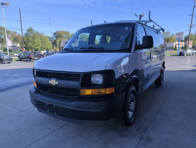 Used 2016 Chevrolet Express 2500 RWD image 3