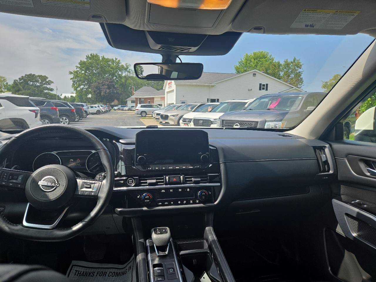 Used 2023 Nissan Pathfinder SL w/ Black Appearance Package AWD/4WD image 14