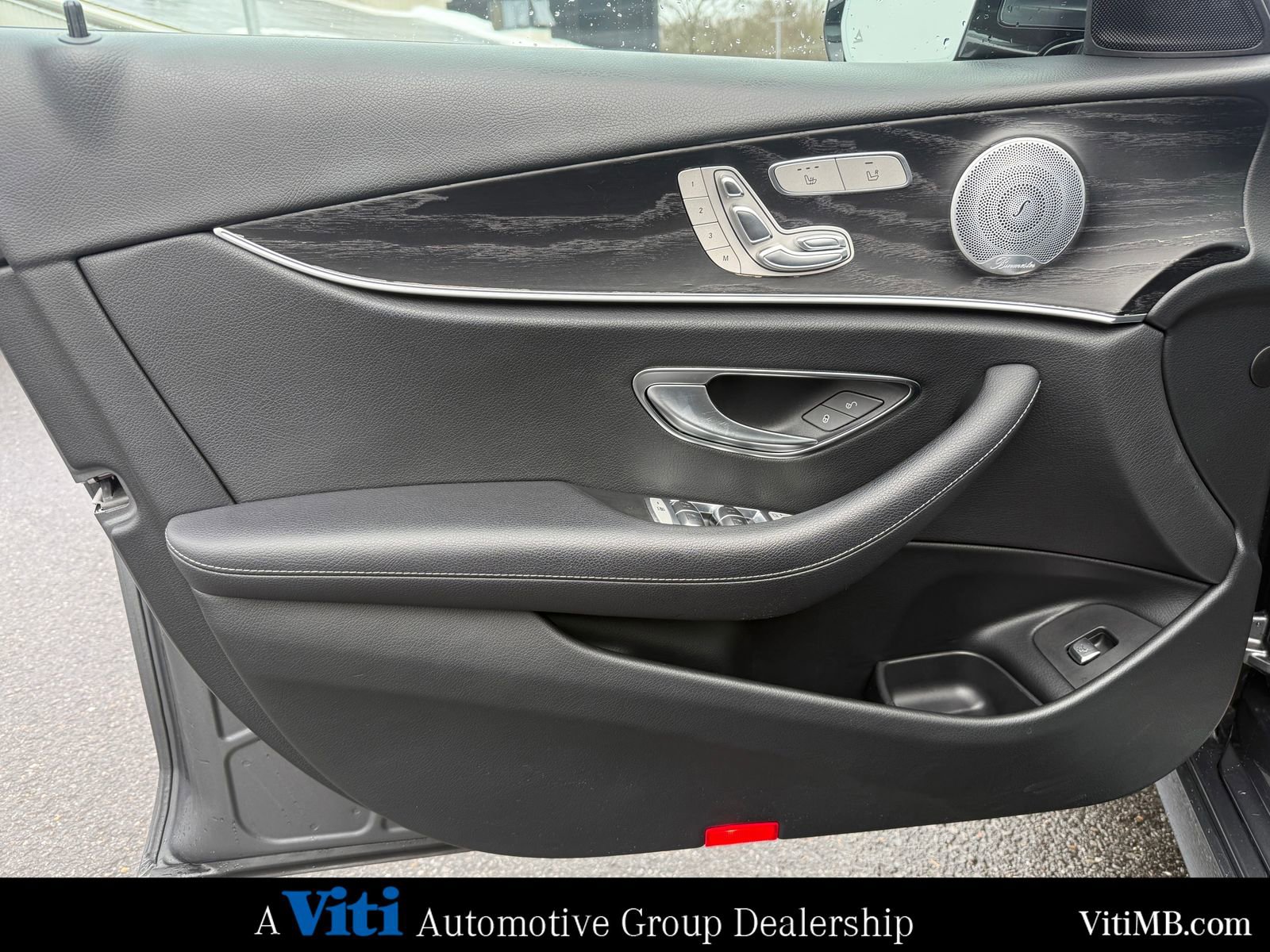 Used 2018 Mercedes-Benz E 300 4MATIC image 16