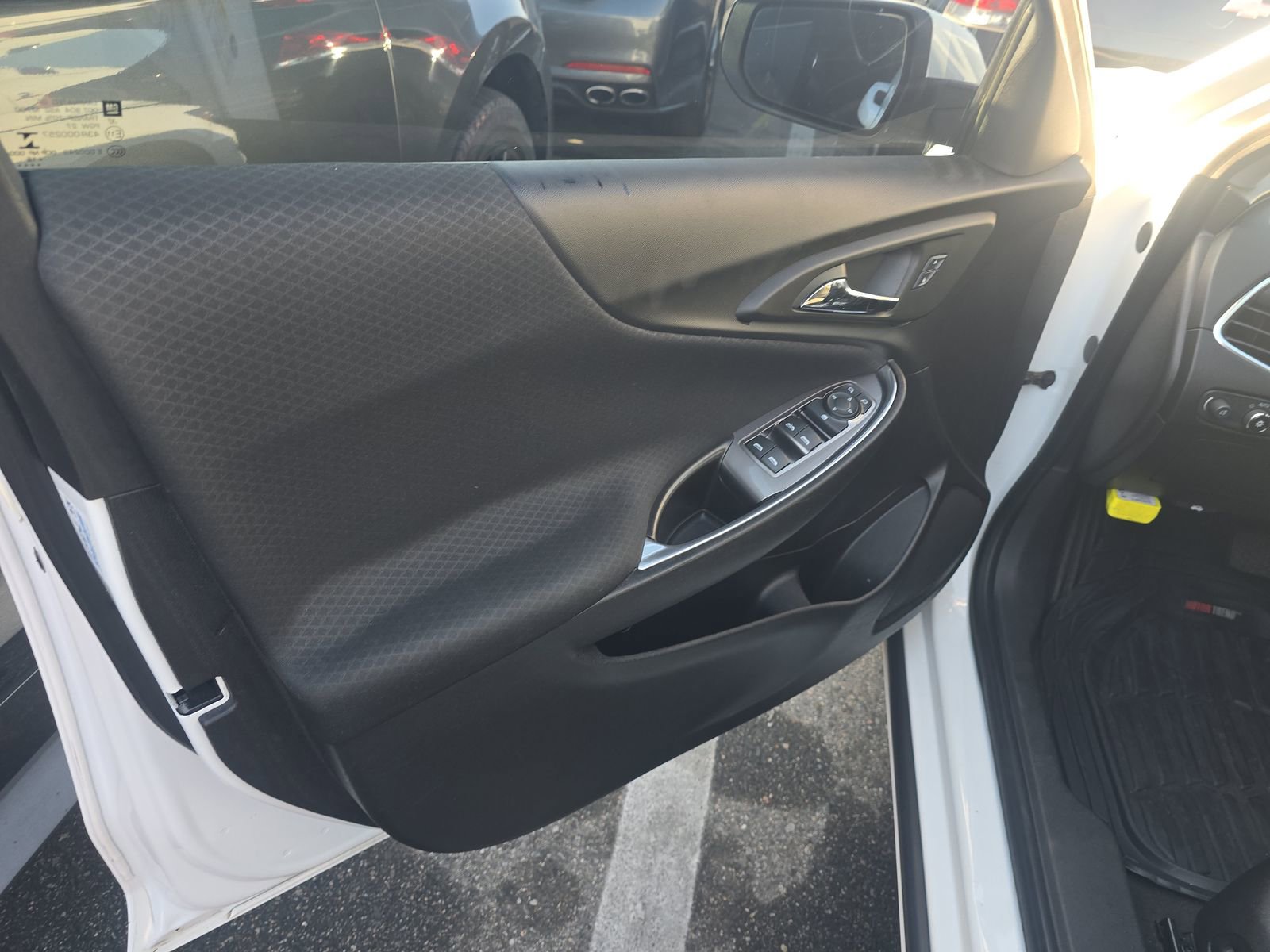 Used 2016 Chevrolet Malibu LT image 9