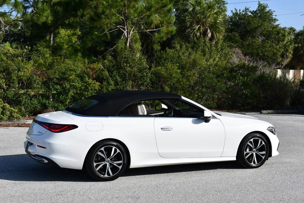 Used 2025 Mercedes-Benz CLE 300 4MATIC Cabriolet image 41