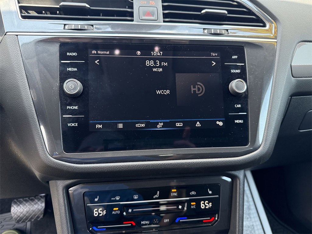 Used 2024 Volkswagen Tiguan SE image 12