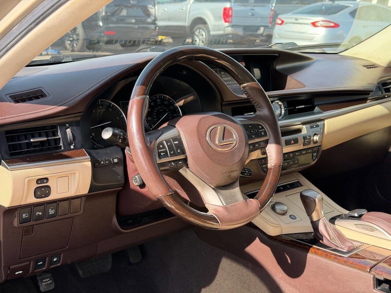 Used 2016 Lexus ES 350 w/ Luxury Package w/Wood Trim FWD image 17