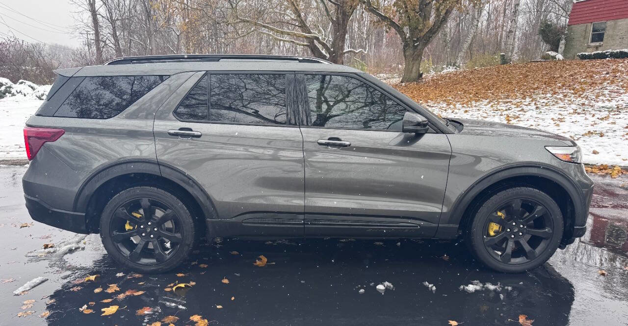 Used 2020 Ford Explorer ST w/ ST Street Pack image 7