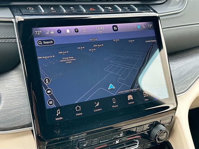 Used 2024 Jeep Grand Cherokee L Limited image 13