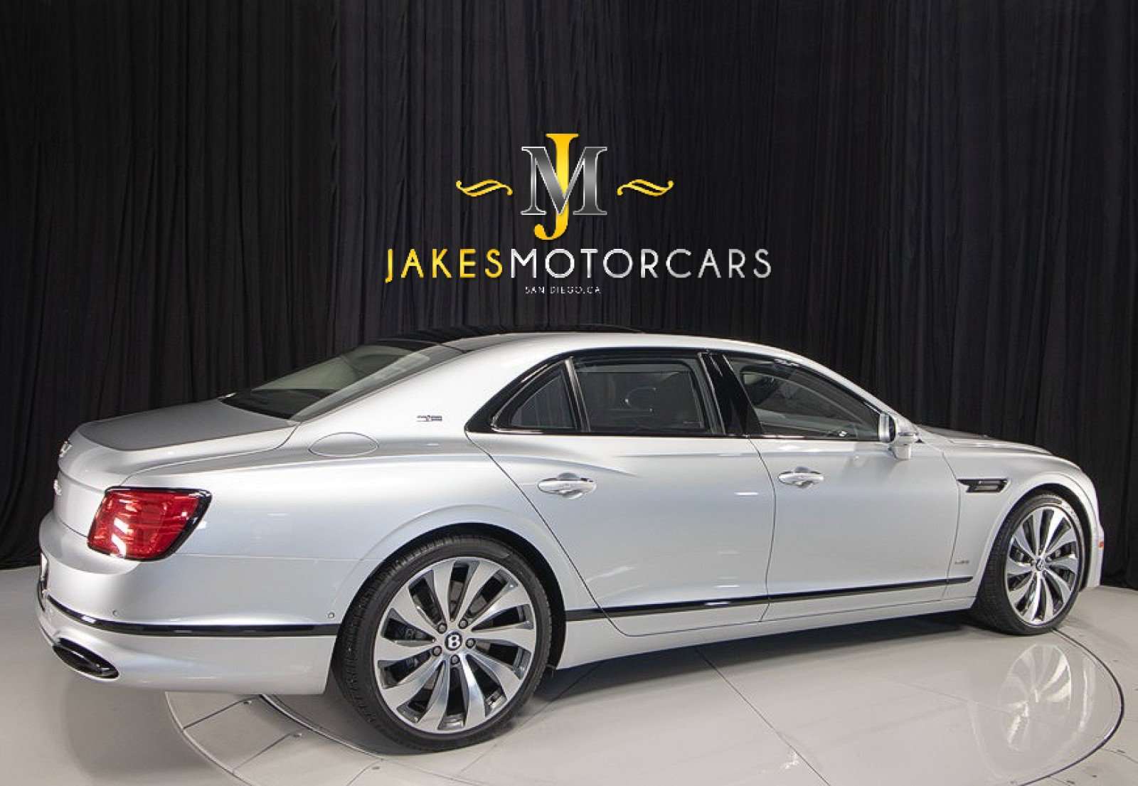 Used 2021 Bentley Flying Spur W12 image 10