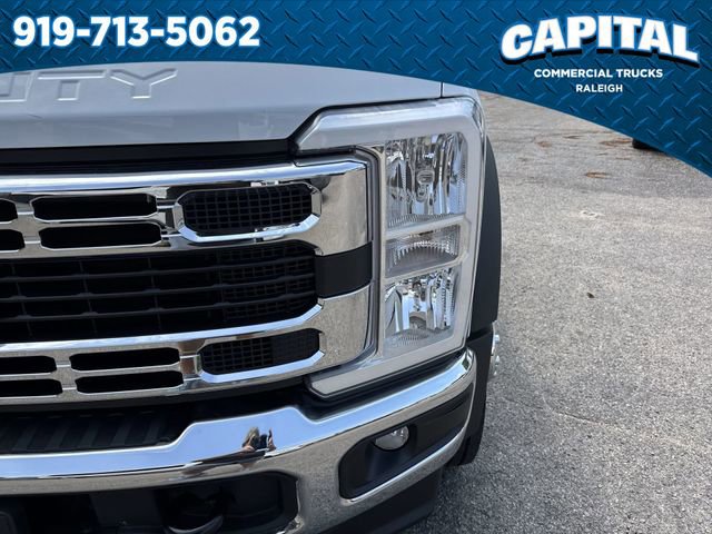 New 2025 Ford F450 XLT w/ XLT Value Package image 11