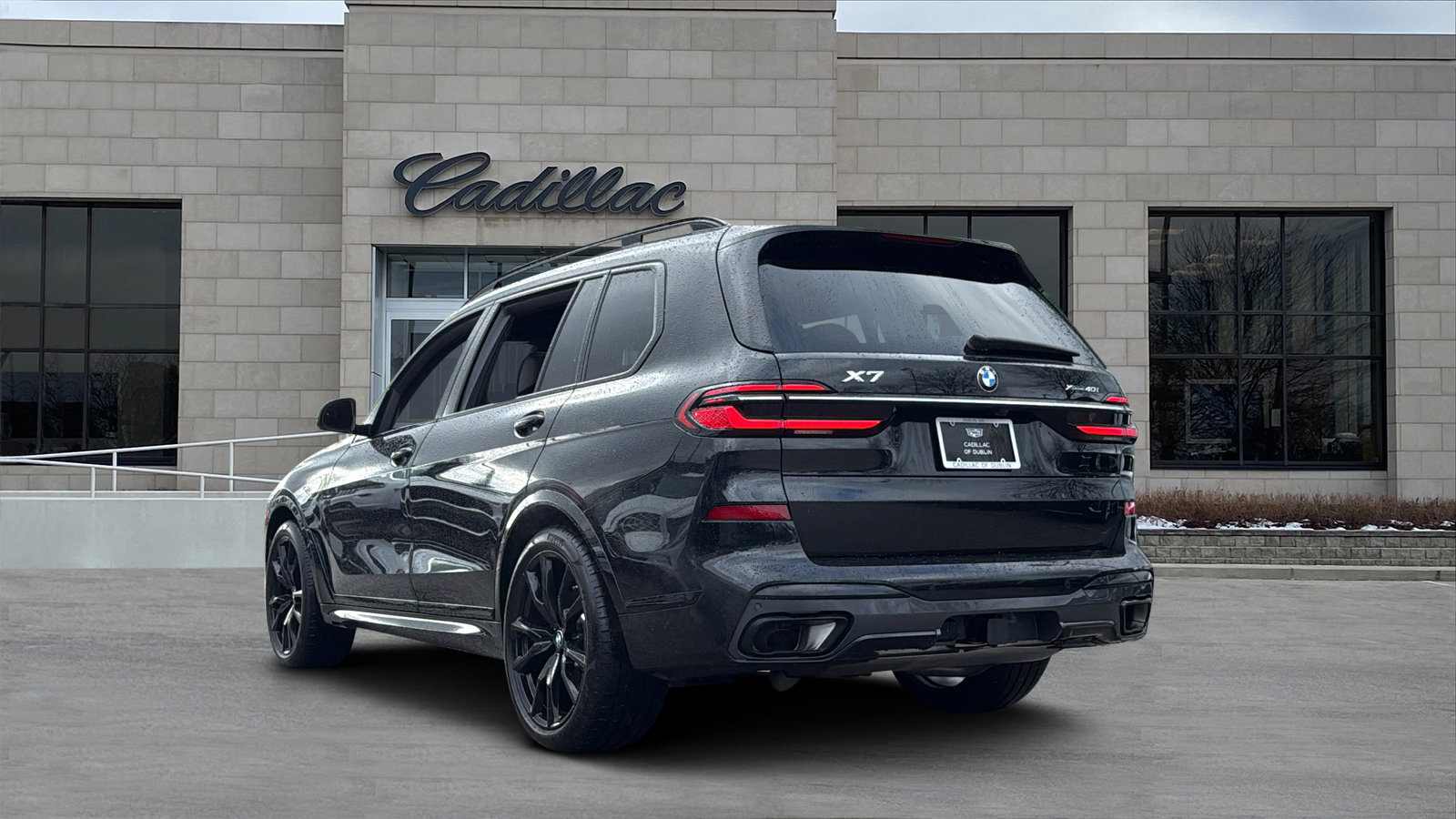 Used 2023 BMW X7 xDrive40i w/ Executive Package image 4