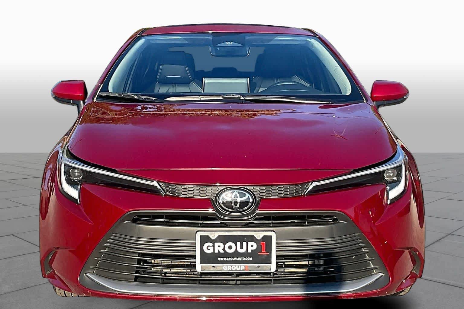 Used 2026 Toyota Corolla XLE FWD image 3