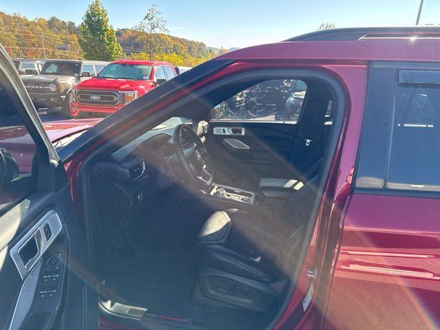 Used 2023 Ford Explorer ST w/ Equipment Group 401A AWD/4WD image 18