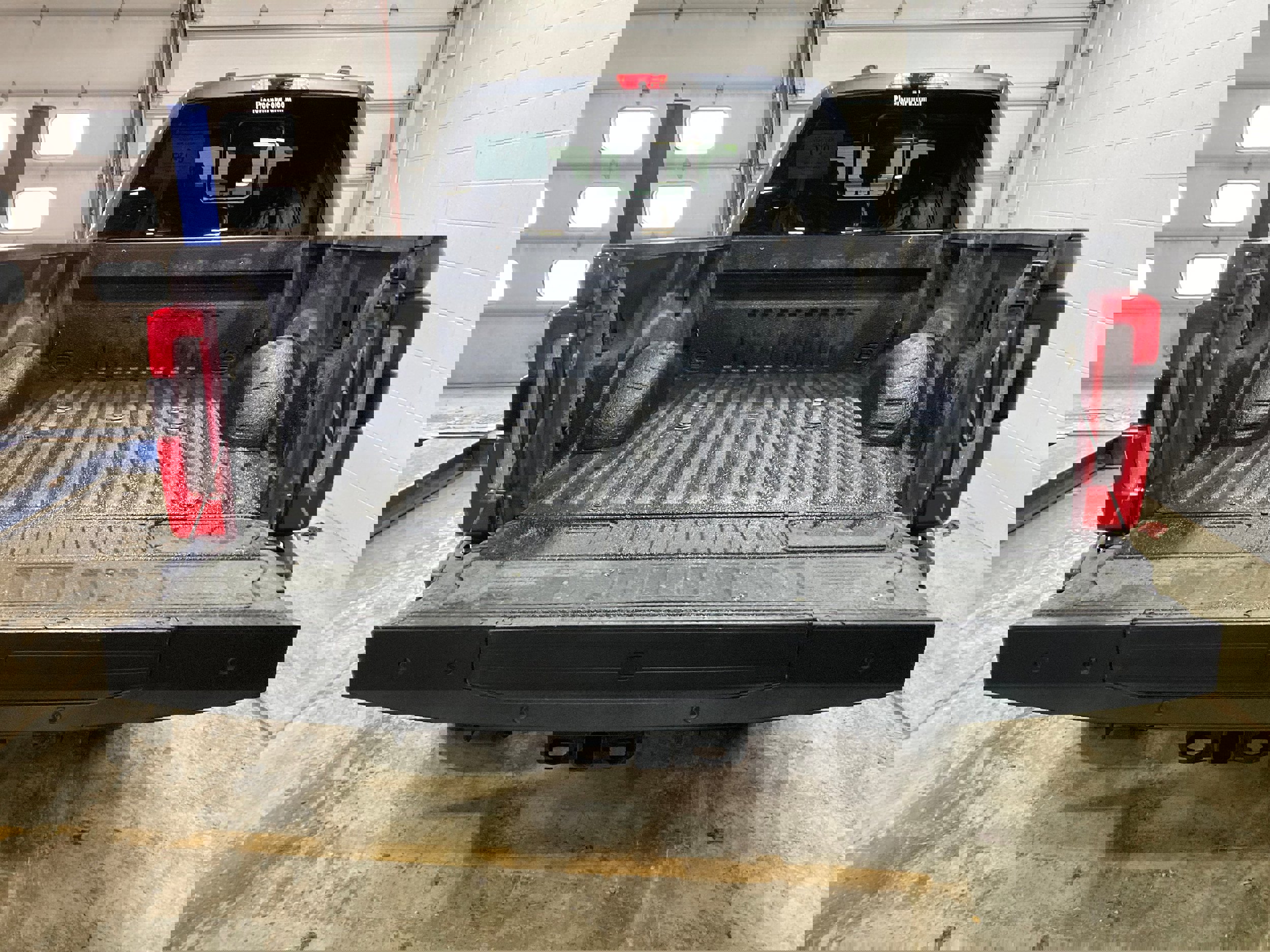 Used 2023 Ford F350 Platinum AWD/4WD image 16