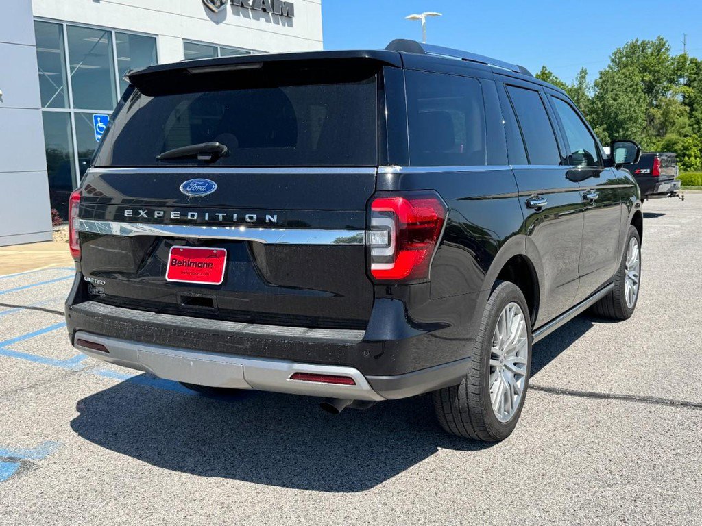 Used 2023 Ford Expedition Limited AWD/4WD image 4