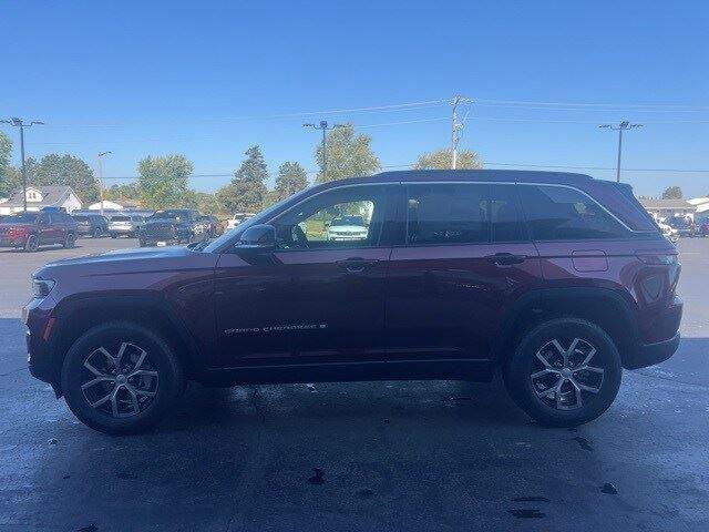 New 2025 Jeep Grand Cherokee Limited w/ Trailer Tow Package image 22