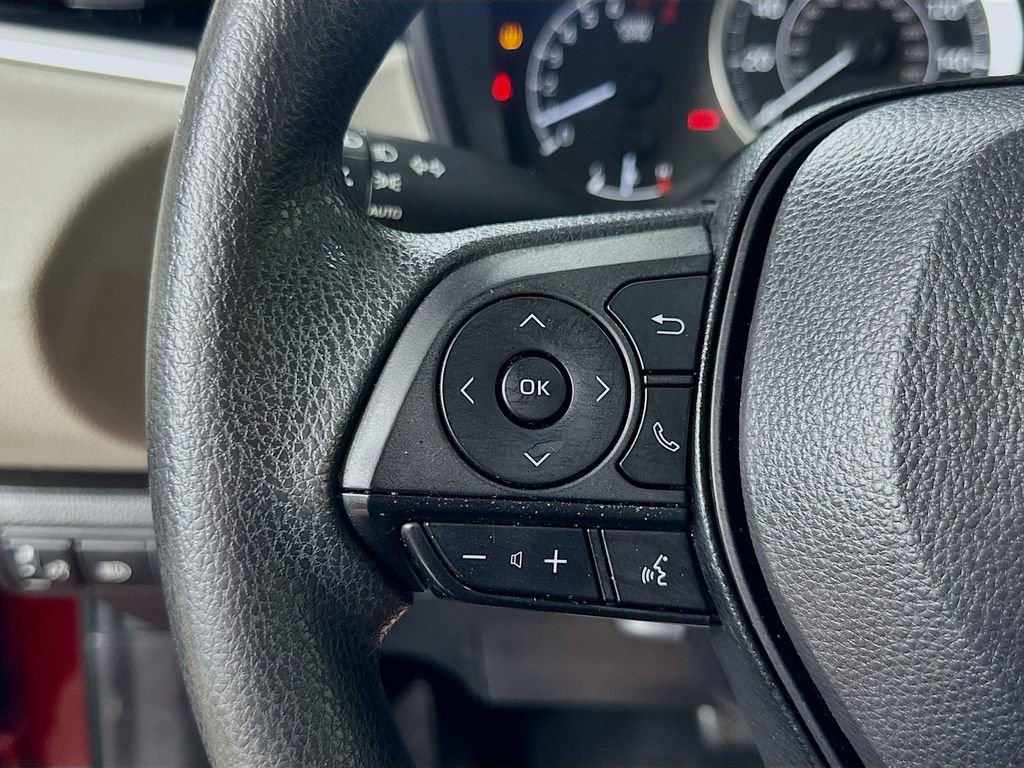Used 2022 Toyota Corolla LE FWD image 21