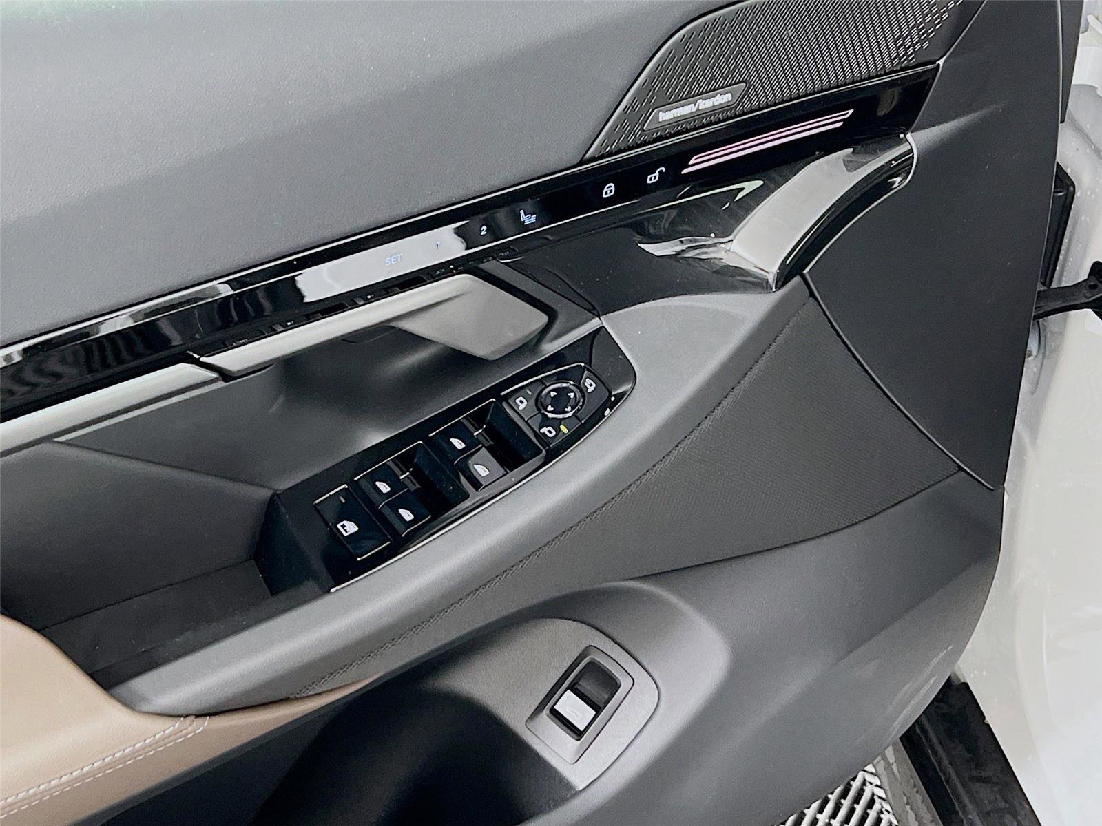 Used 2026 BMW 530i xDrive image 16