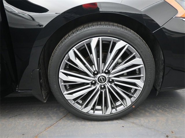 Used 2025 Nissan Altima 2.5 SL image 32