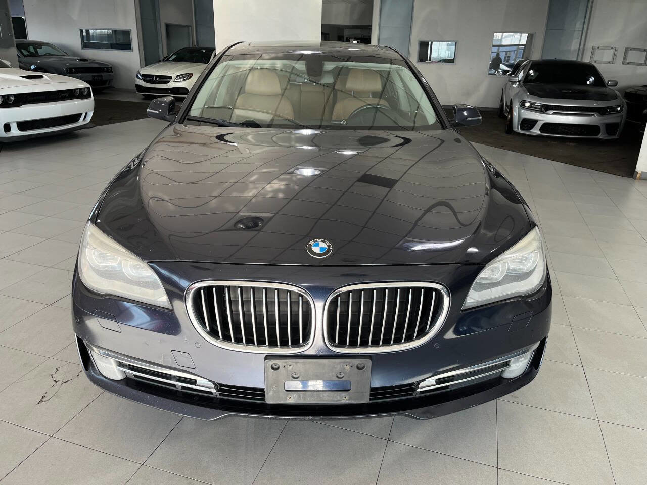 Used 2014 BMW 740Li image 3