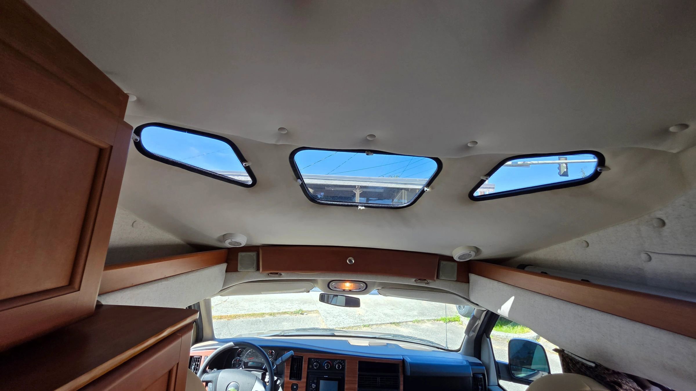 Used 2012 Chevrolet Express 2500 w/ Power Package image 31