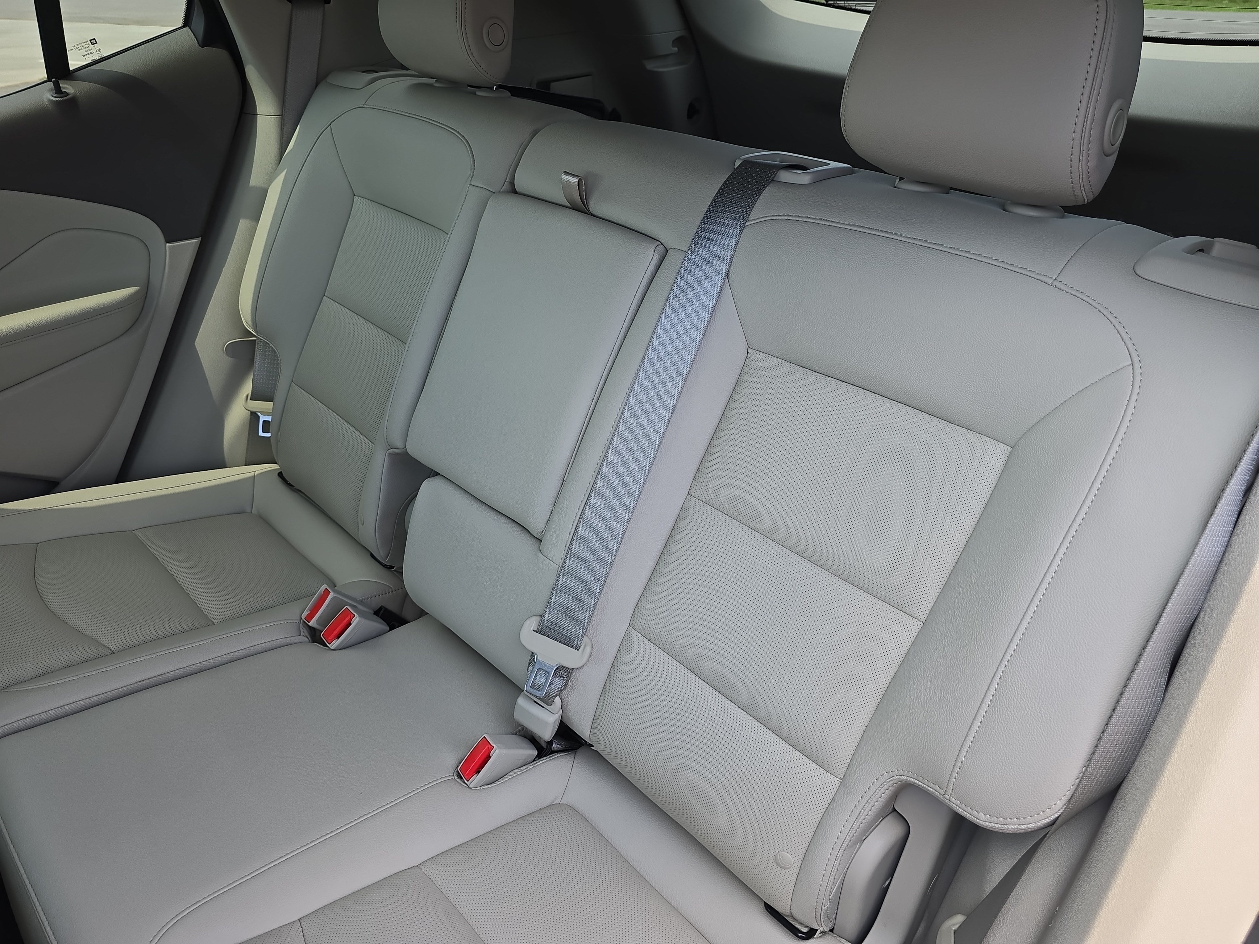 Used 2020 GMC Terrain Denali w/ Denali Premium Package FWD image 13