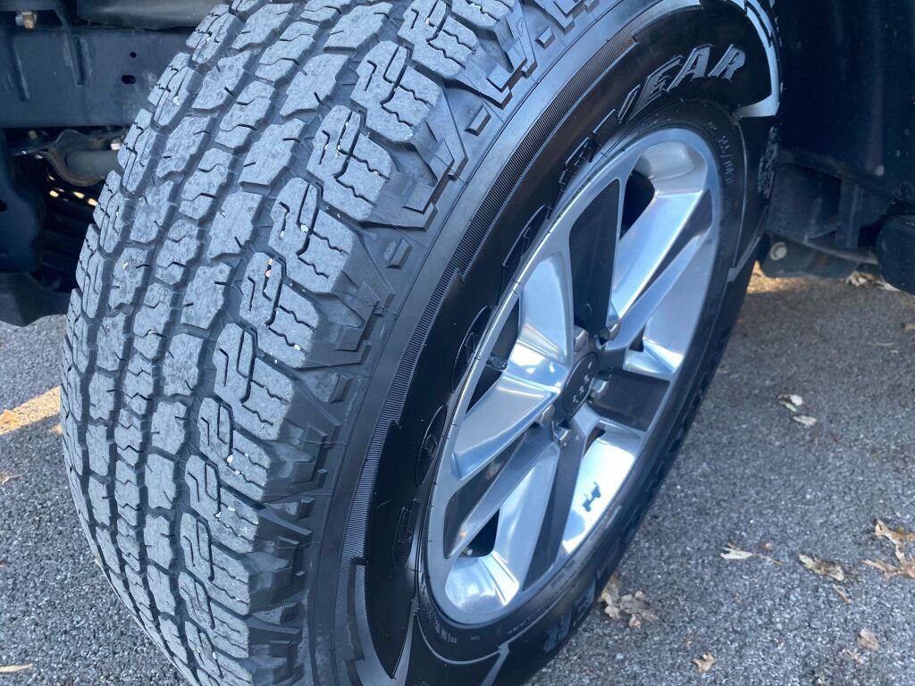 Used 2022 Jeep Wrangler Unlimited Sahara w/ Cold Weather Group image 24