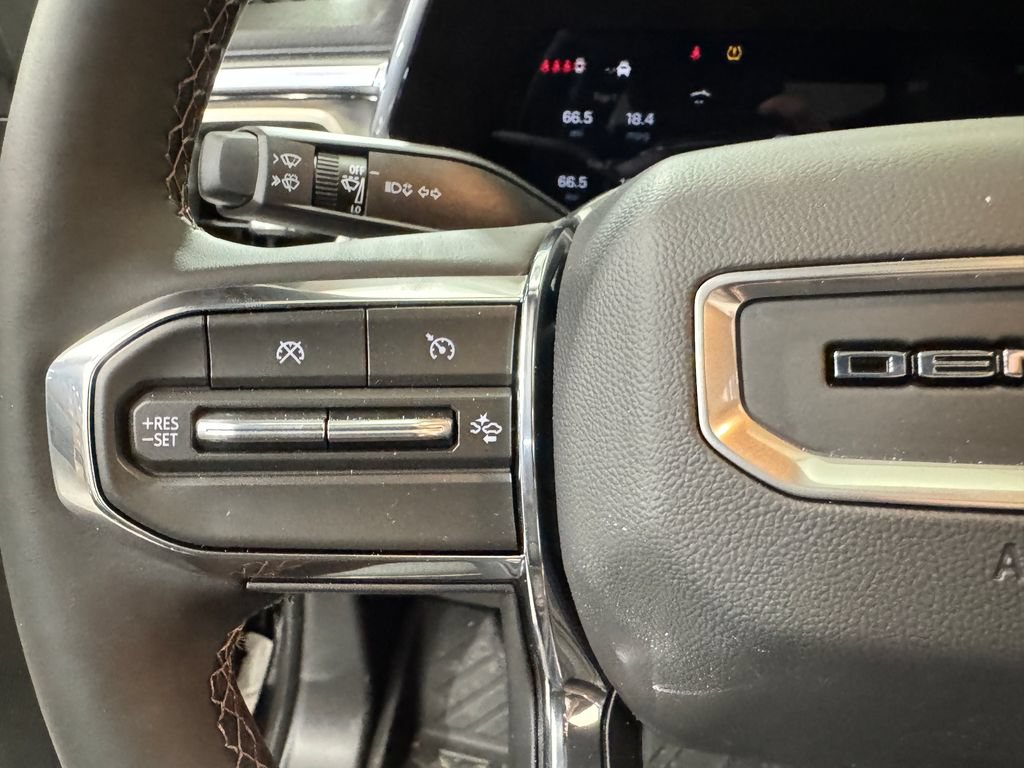 New 2026 GMC Canyon Denali w/ LPO, Denali Black Edition AWD/4WD image 18