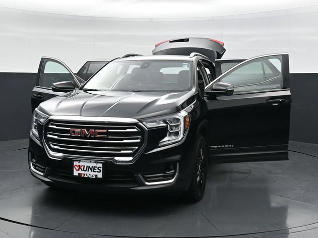 Used 2023 GMC Terrain SLT w/ Infotainment Package II AWD/4WD image 47
