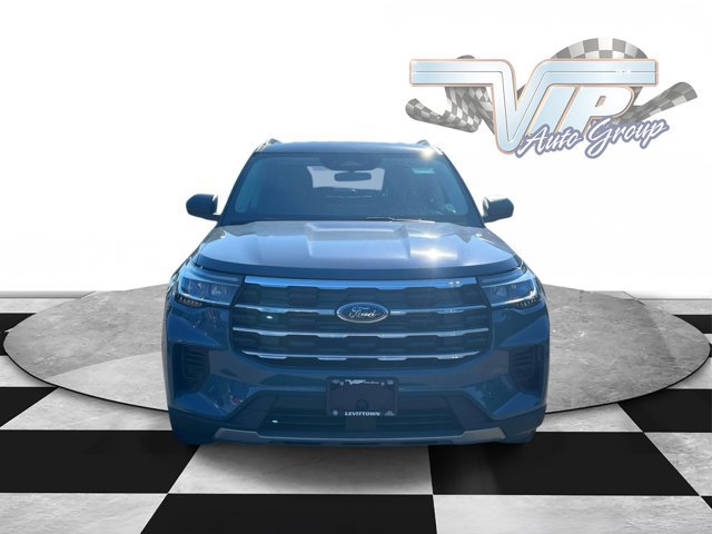 Used 2026 Ford Explorer Active AWD/4WD image 2