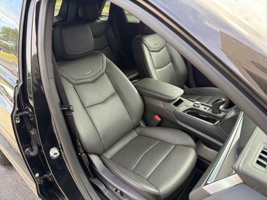 Certified 2025 Cadillac XT5 Sportv w/ Technology Package AWD/4WD image 29