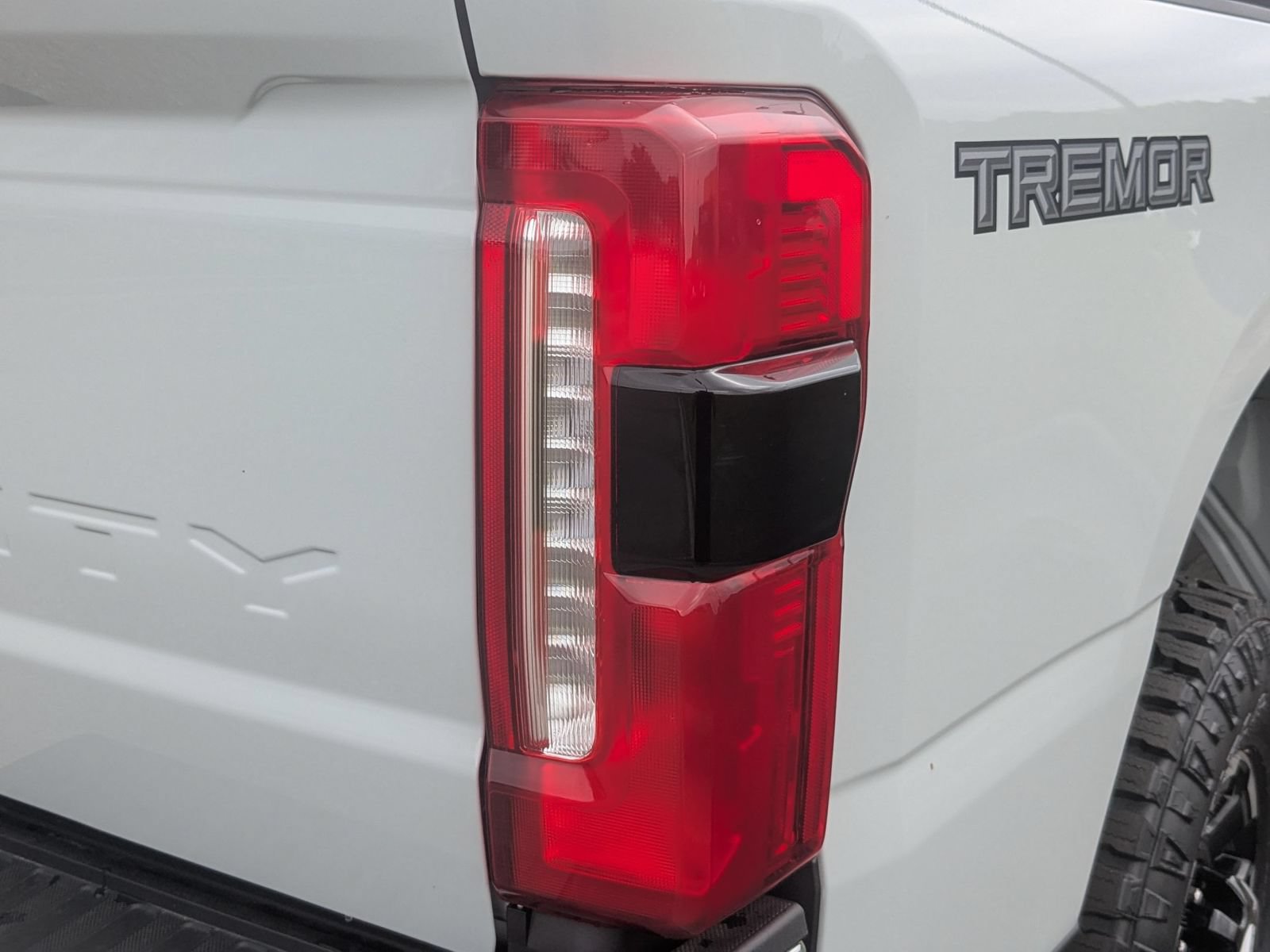 New 2026 Ford F250 Lariat w/ Tremor Off-Road Package AWD/4WD image 35