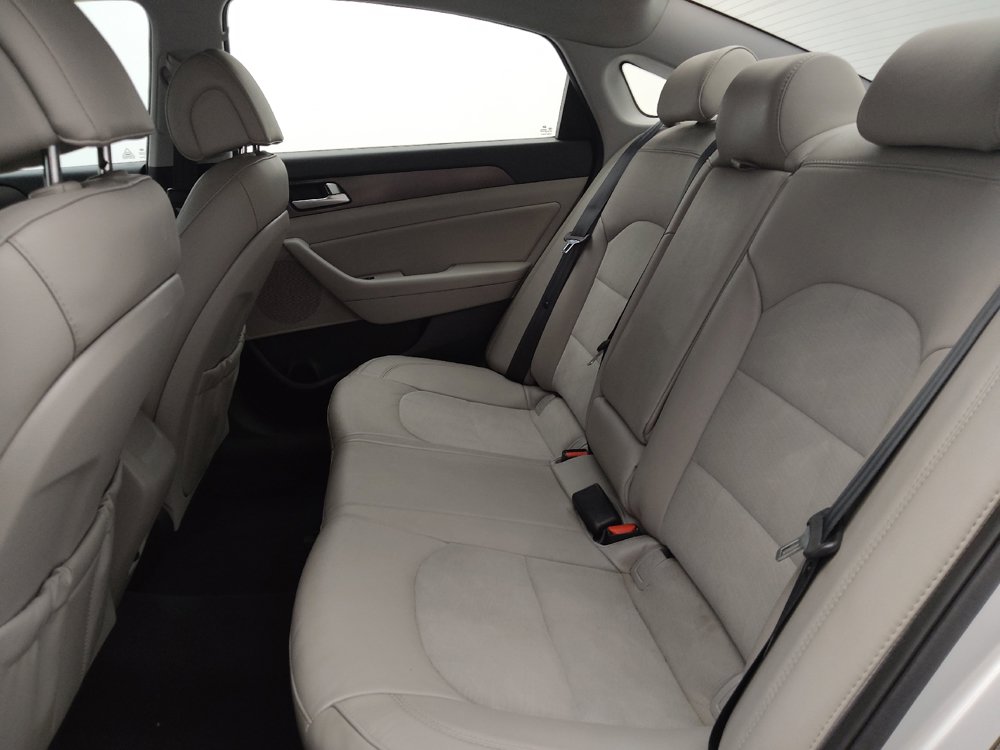 Used 2016 Hyundai Sonata Sport w/ Option Group 1V FWD image 18