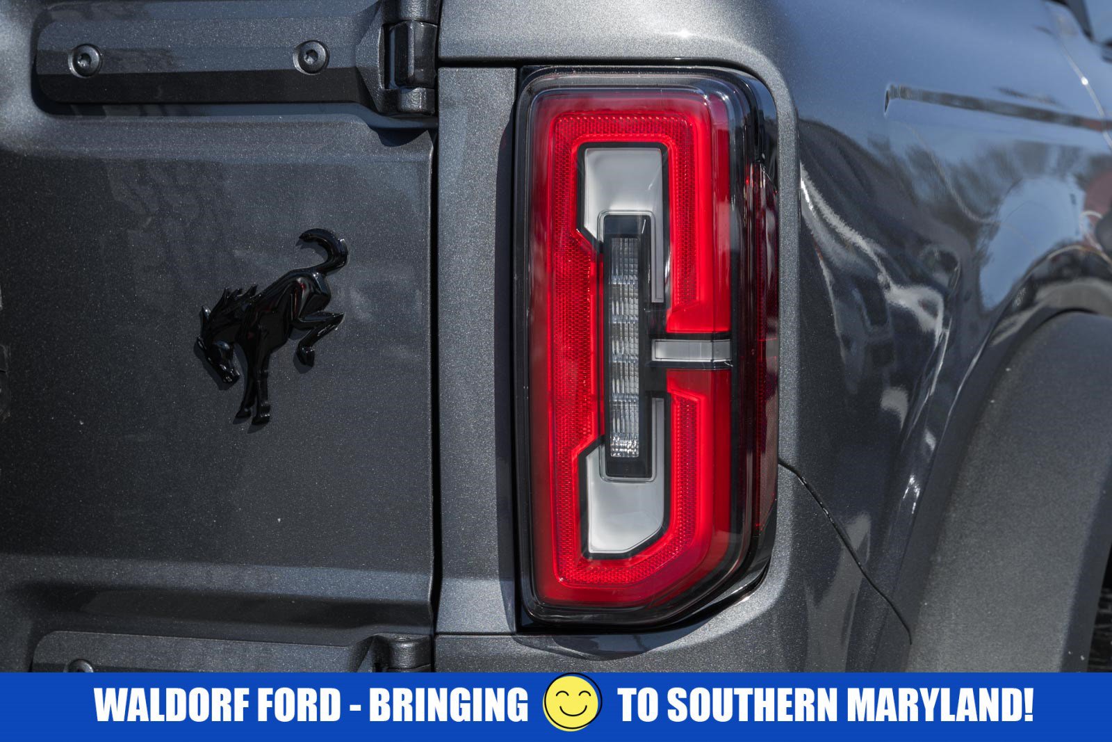 Used 2025 Ford Bronco Badlands image 8