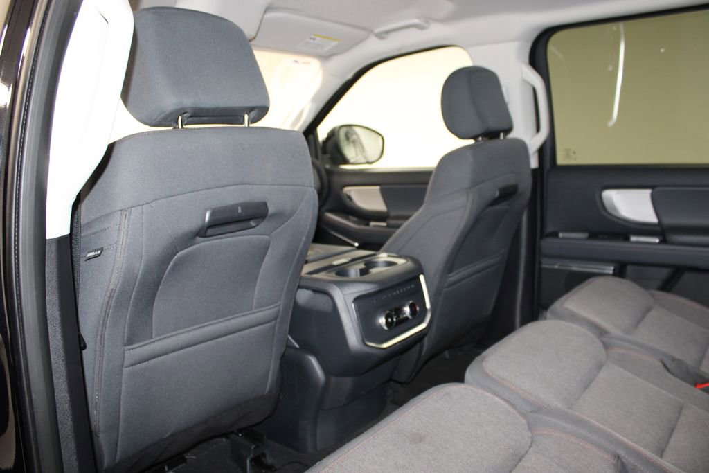 Used 2025 Ford Expedition Active image 26